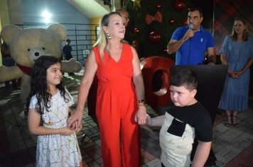 Foto - “Luzes da Esperança” transforma Nazaré Paulista e inaugura o Natal 2025 com emoção e brilho