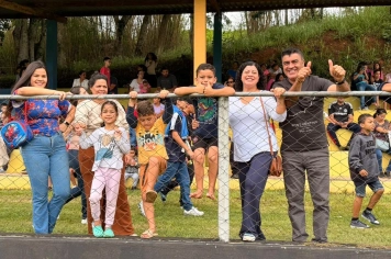 Foto - Inesquecível: chegada do Papai Noel reforça a magia do Natal em Nazaré Paulista