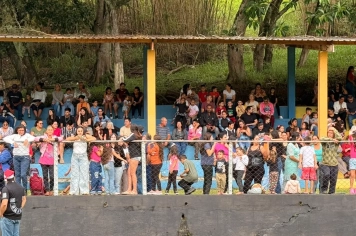 Foto - Inesquecível: chegada do Papai Noel reforça a magia do Natal em Nazaré Paulista