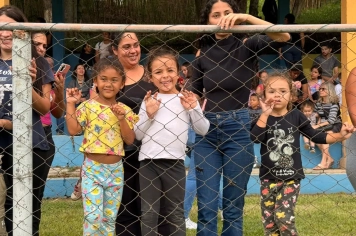 Foto - Inesquecível: chegada do Papai Noel reforça a magia do Natal em Nazaré Paulista