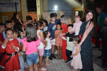 Foto - “Luzes da Esperança” transforma Nazaré Paulista e inaugura o Natal 2025 com emoção e brilho
