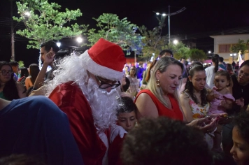Foto - “Luzes da Esperança” transforma Nazaré Paulista e inaugura o Natal 2025 com emoção e brilho