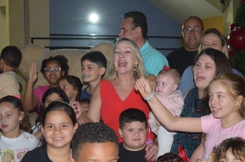 Foto - “Luzes da Esperança” transforma Nazaré Paulista e inaugura o Natal 2025 com emoção e brilho