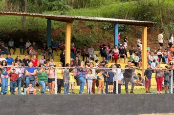 Foto - Inesquecível: chegada do Papai Noel reforça a magia do Natal em Nazaré Paulista