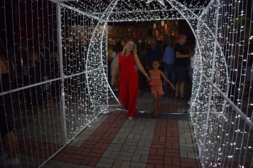 Foto - “Luzes da Esperança” transforma Nazaré Paulista e inaugura o Natal 2025 com emoção e brilho