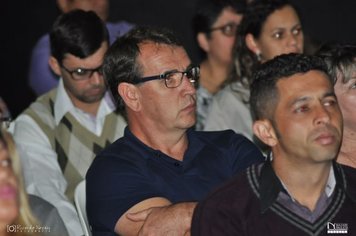 Foto - Noite de lançamento do Programa Criança Feliz em Nazaré Paulista 