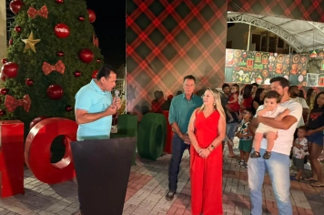 Foto - “Luzes da Esperança” transforma Nazaré Paulista e inaugura o Natal 2025 com emoção e brilho