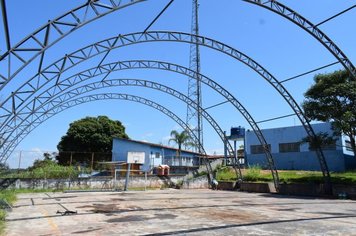 Prefeitura de Nazaré Paulista inicia a cobertura da Quadra de Esportes da Escola Monsenhor Afonso