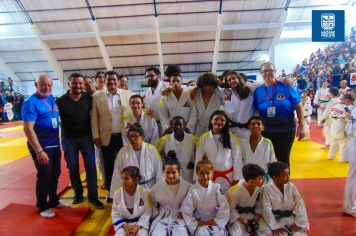 Alunas de Nazaré Paulista representam o município com destaque no Campeonato de Judô em Lindóia