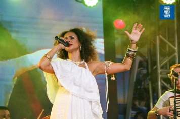 349 anos: Espetáculo “Mestiça” com Renata Jambeiro emociona o público em tributo a Clara Nunes