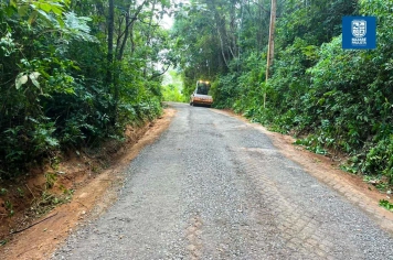 PREFEITURA REALIZA MANUTENÇÃO NA ESTRADA DA REPRESA EM NAZARÉ PAULISTA