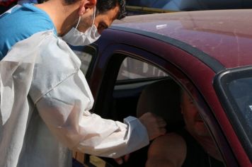 Vacinação contra a Influenza: Departamento de Saúde realiza drive-thru vacina caminhoneiros em Nazaré Paulista