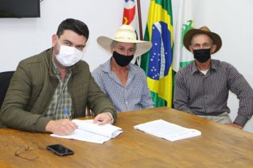 Prefeito de Nazaré Paulista assina a Regulamentação do Serviço de Inspeção Municipal (SIM) no município