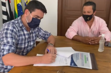 Plano de imunização: Prefeito Murilo sanciona lei que integra Nazaré Paulista em consórcio para aquisição de vacinas
