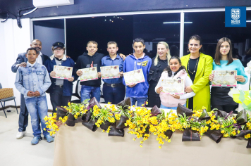 Formatura dos Cursos de Manicure e Culinária celebra superação e dedicação em Nazaré Paulista