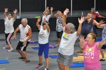 Ginástica aeróbica anima a terceira idade em Nazaré Paulista