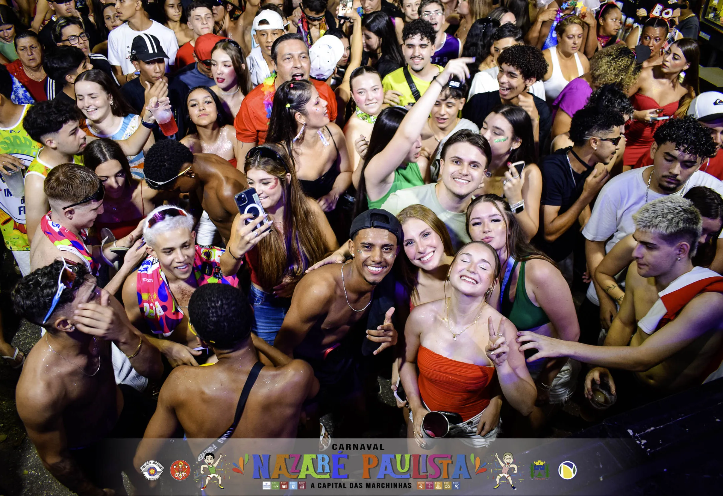 Acompanhe os melhores momentos do Bloco Di Quarquér Jeito no Carnaval em Nazaré Paulista