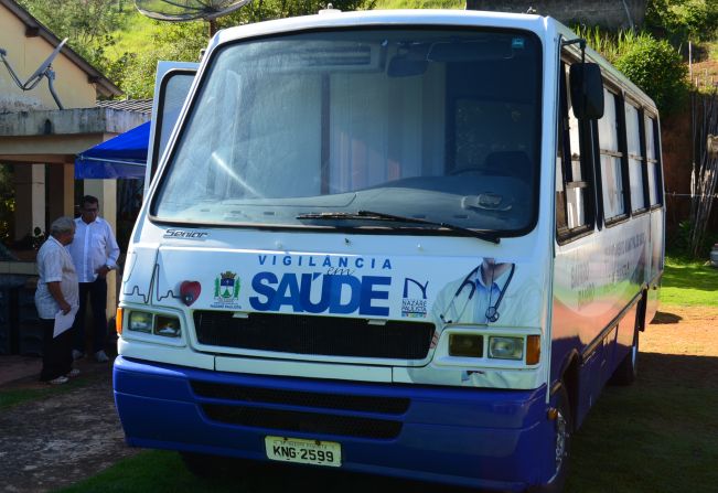 Ônibus do programa Bairro a Bairro chega para reforçar  a vacinação contra h1n1 em Nazaré Paulista