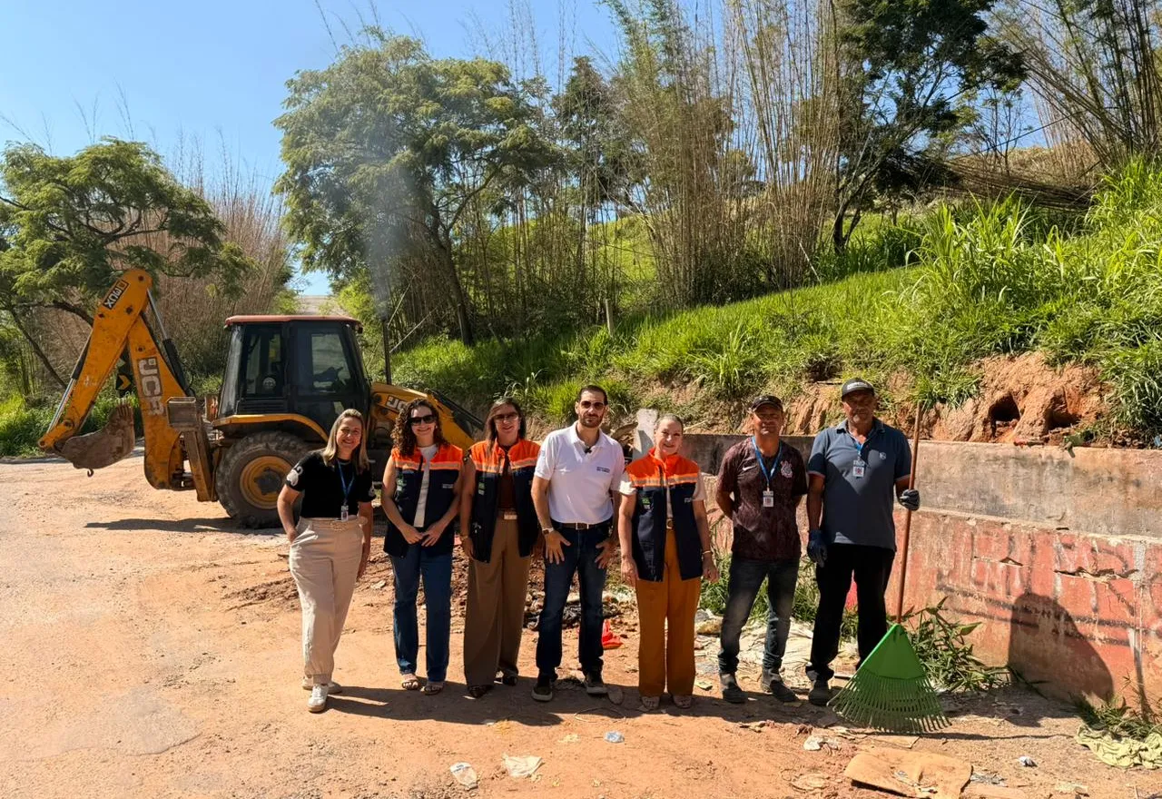 Prefeitura de Nazaré Paulista realiza limpeza e revitalização das lixeiras com ação educativa no Parque das Águas