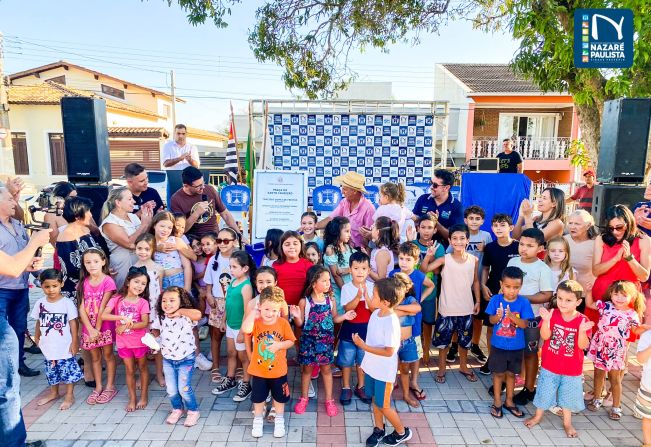 A Praça do Santo Cruzeiro, Playground Público Infantil e Palco Albino de Camargo – Bininho estão oficialmente inaugurados!! 