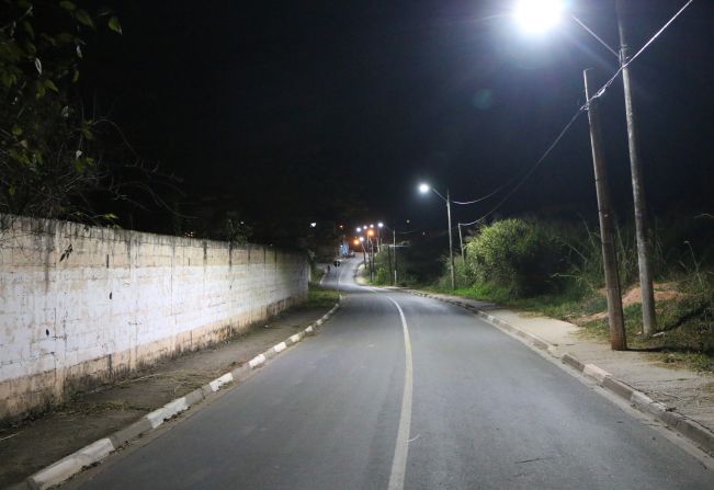 Prefeitura de Nazaré Paulista inicia instalação de luminárias de LED no bairro Vicente Nunes