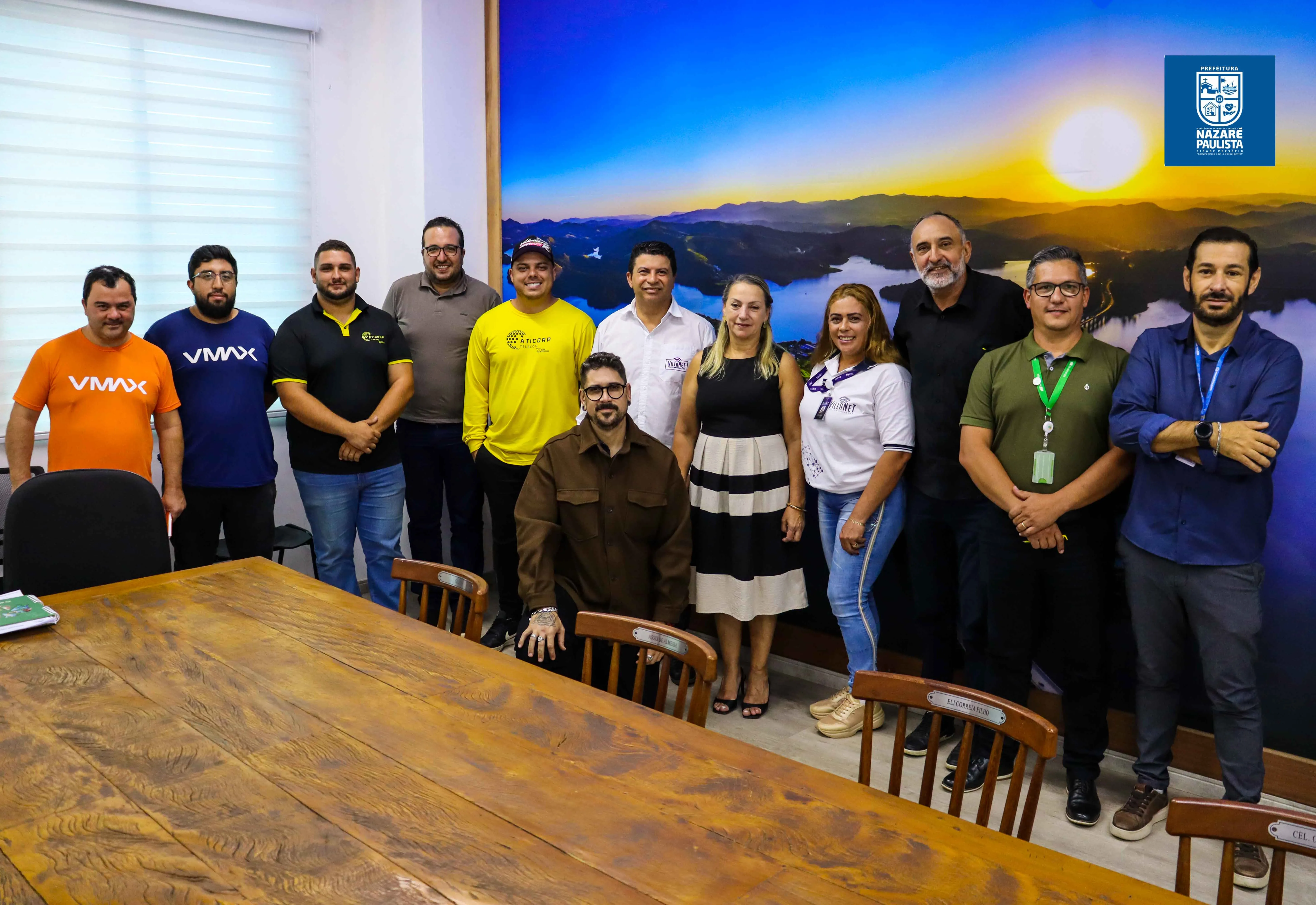 PREFEITURA SE REÚNE COM CONCESSIONÁRIA ELEKTRO-NEOENERGIA E PROVEDORES DE INTERNET