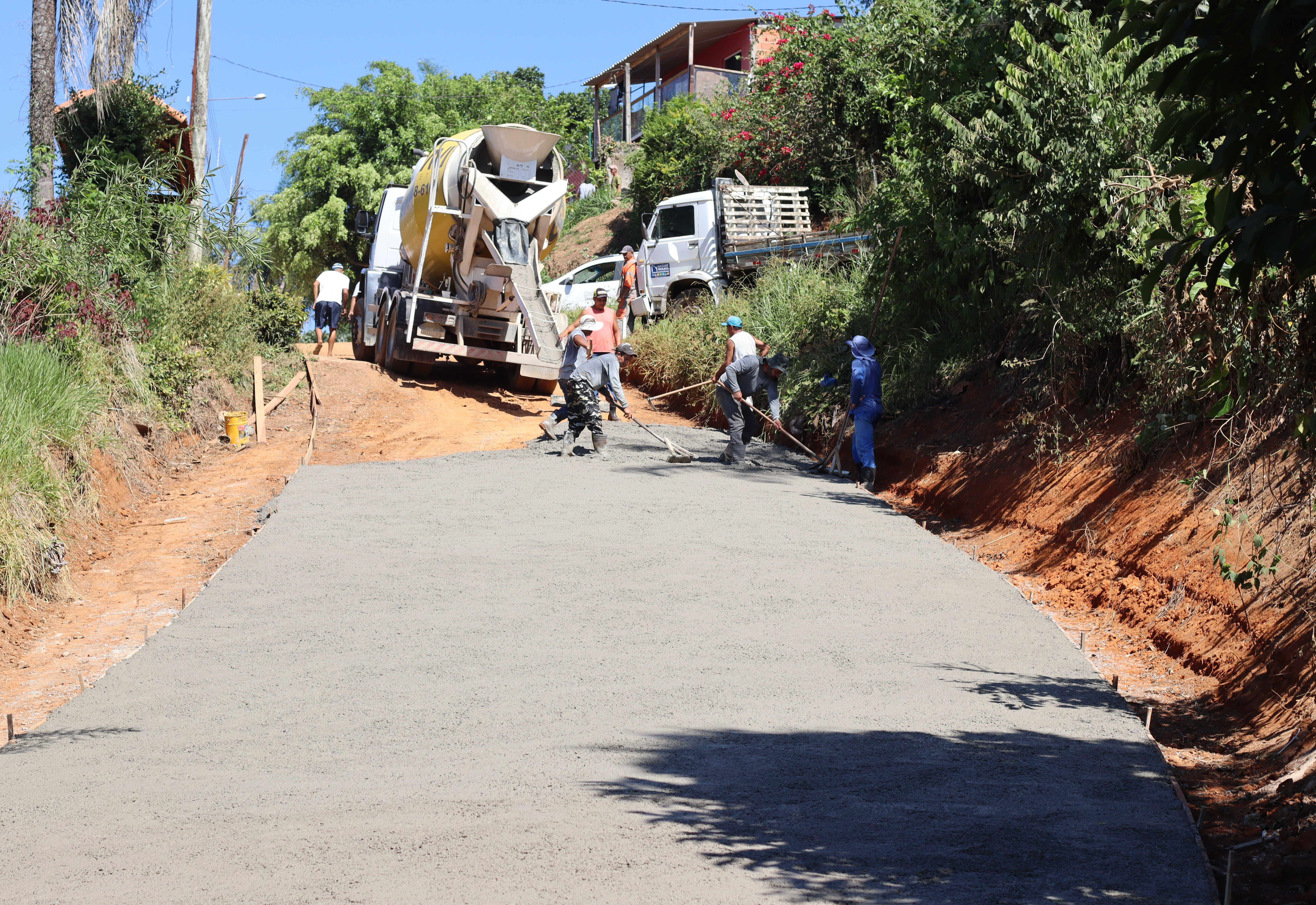 Prefeitura de Nazaré Paulista realiza manutenção no parque das águas