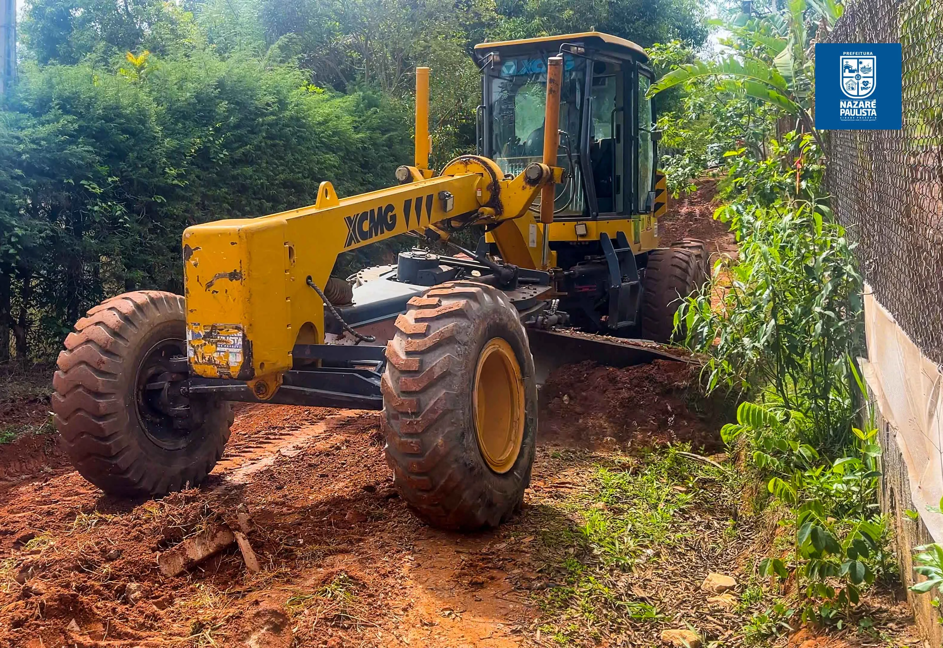 PREFEITURA DE NAZARÉ PAULISTA REALIZA MELHORIAS NA RUA DAS LARANJEIRAS, NO BAIRRO TANQUE PRETO