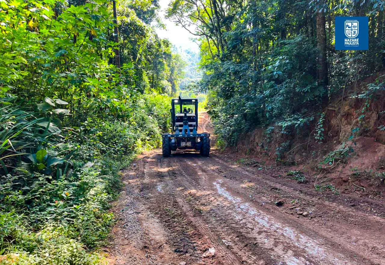 PREFEITURA REALIZA MANUTENÇÕES NA ESTRADA DO BARREIRO