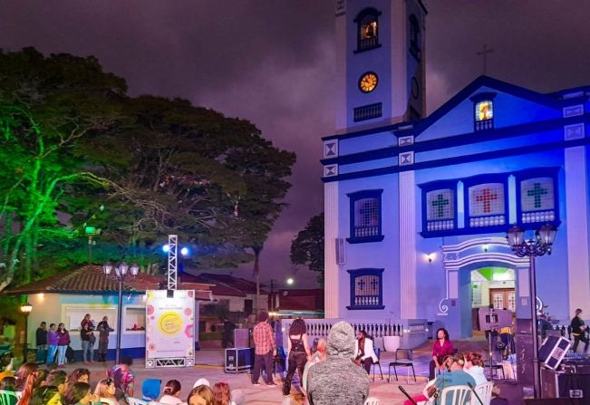 Nazaré Paulista recebeu programação gratuita do circuito SESC de artes na praça da Igreja Matriz.