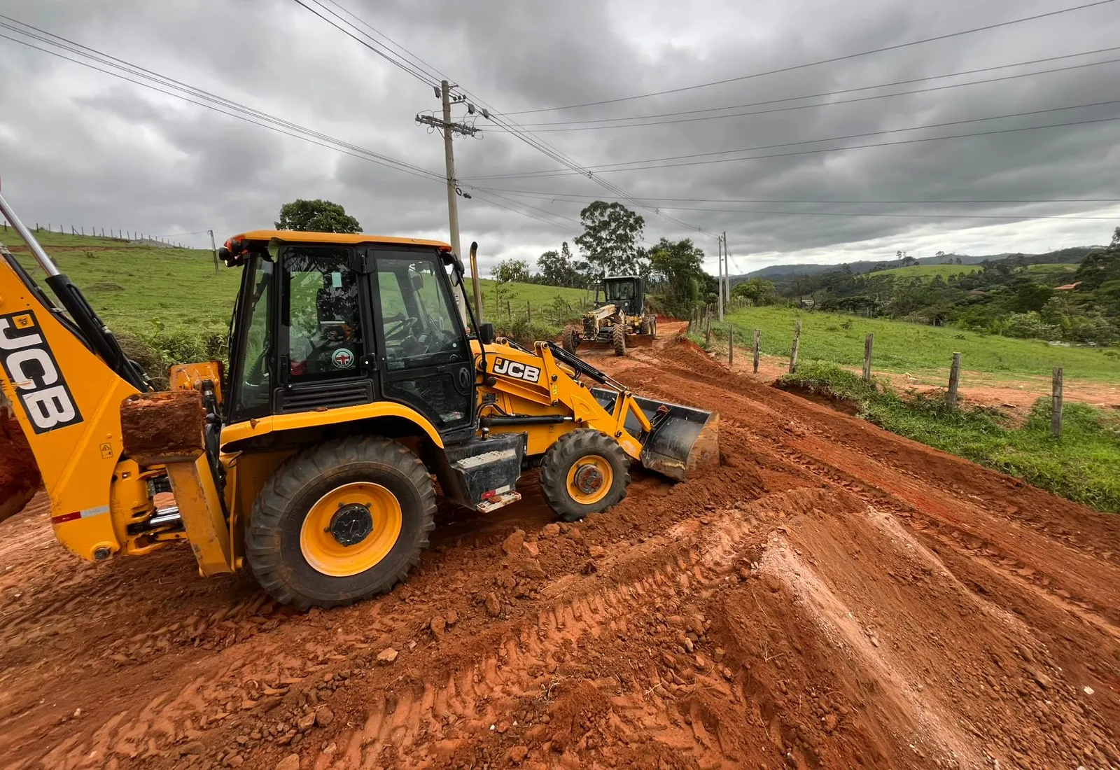 Prefeitura inicia o ano com serviços de manutenção na Estrada João Fabiano, no bairro do Cuiabá em Nazaré Paulista