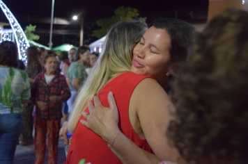 Foto - “Luzes da Esperança” transforma Nazaré Paulista e inaugura o Natal 2025 com emoção e brilho