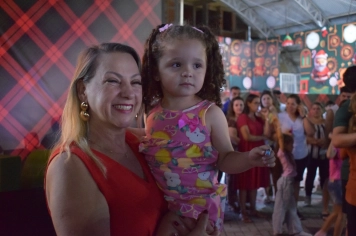 Foto - “Luzes da Esperança” transforma Nazaré Paulista e inaugura o Natal 2025 com emoção e brilho