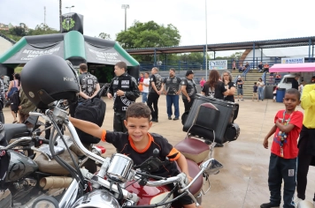 Foto - Inesquecível: chegada do Papai Noel reforça a magia do Natal em Nazaré Paulista