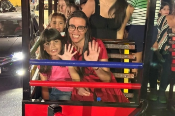 Foto - “Luzes da Esperança” transforma Nazaré Paulista e inaugura o Natal 2025 com emoção e brilho