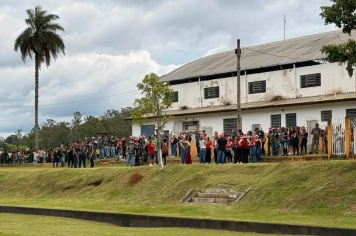 Foto - Inesquecível: chegada do Papai Noel reforça a magia do Natal em Nazaré Paulista