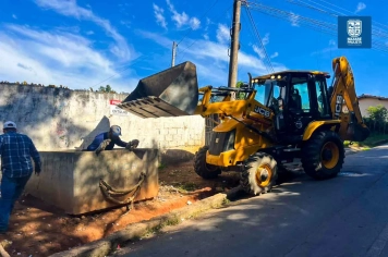 Prefeitura reforça ações de limpeza no bairro Zico Cunha