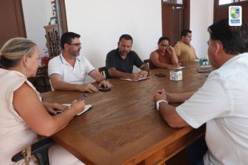 Prefeita Professora Guinha realiza reunião com departamento de obras, e reforça planejamento estratégico para Nazaré Paulista