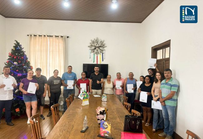 Prefeito Murilo Pinheiro realiza entrega de títulos de propriedades do núcleo Caminho da Serra no bairro Tanque Preto em Nazaré Paulista
