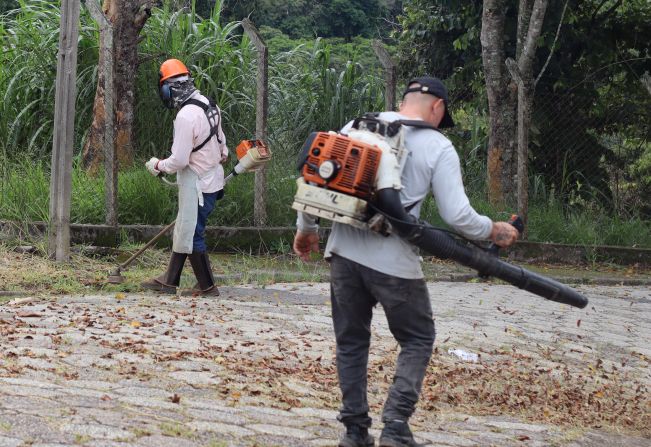 Prefeitura continua o trabalho de Limpeza Urbana nas escolas de Nazaré Paulista.