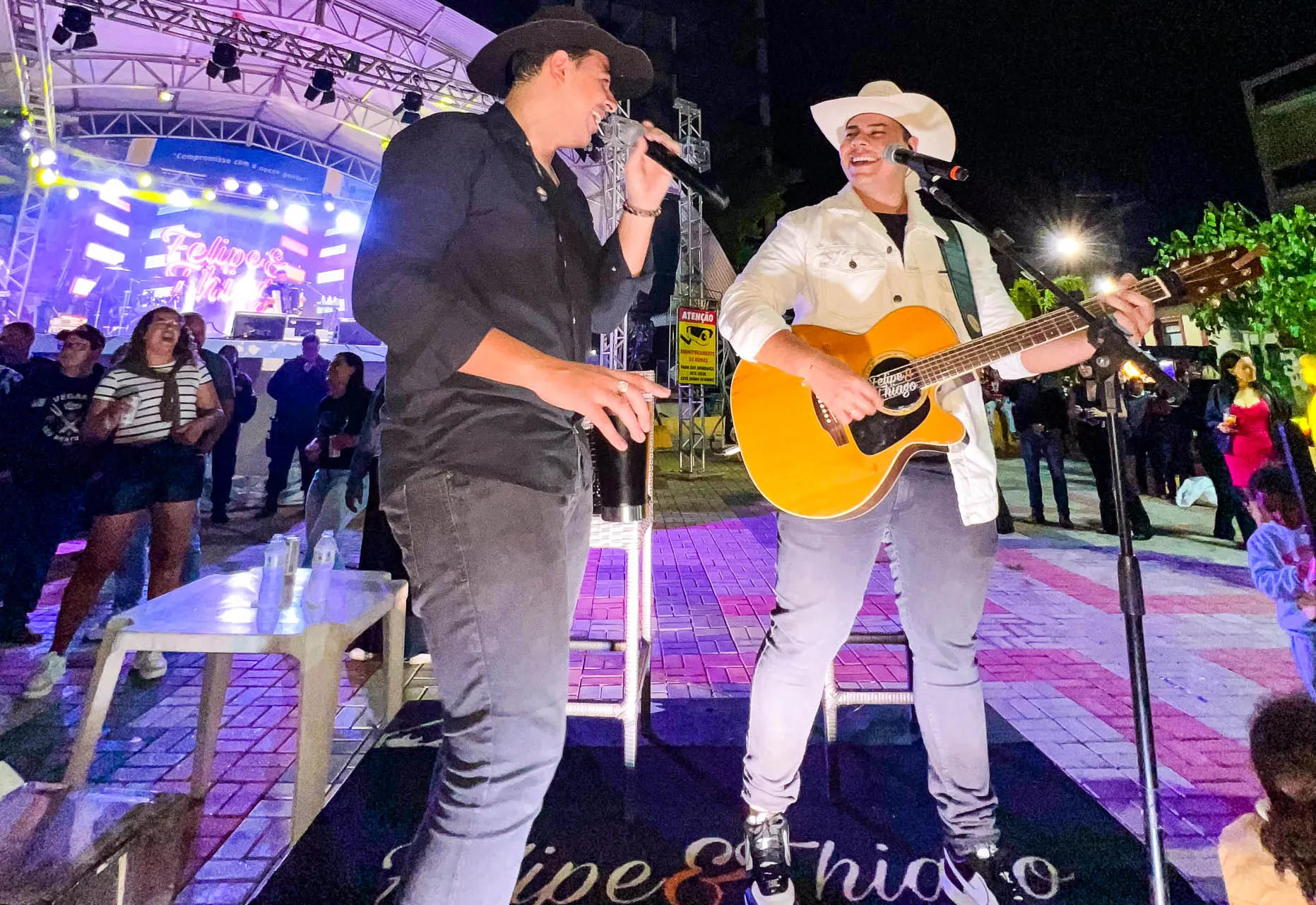 Show de Felipe & Thiago encerra em grande estilo a Festa dos 349 anos de Nazaré Paulista