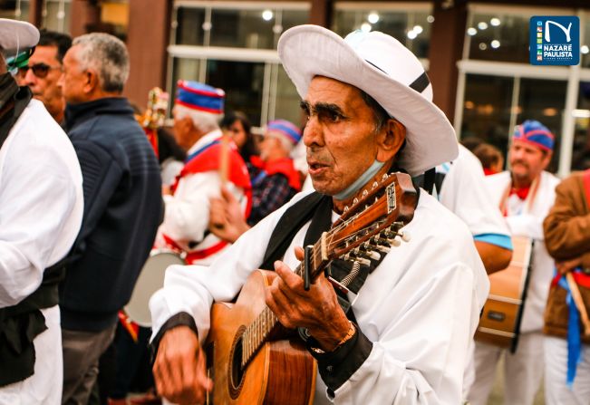 Domingo, 30 Junho - FESTA DO DIVINO ESPÍRITO SANTO 2024